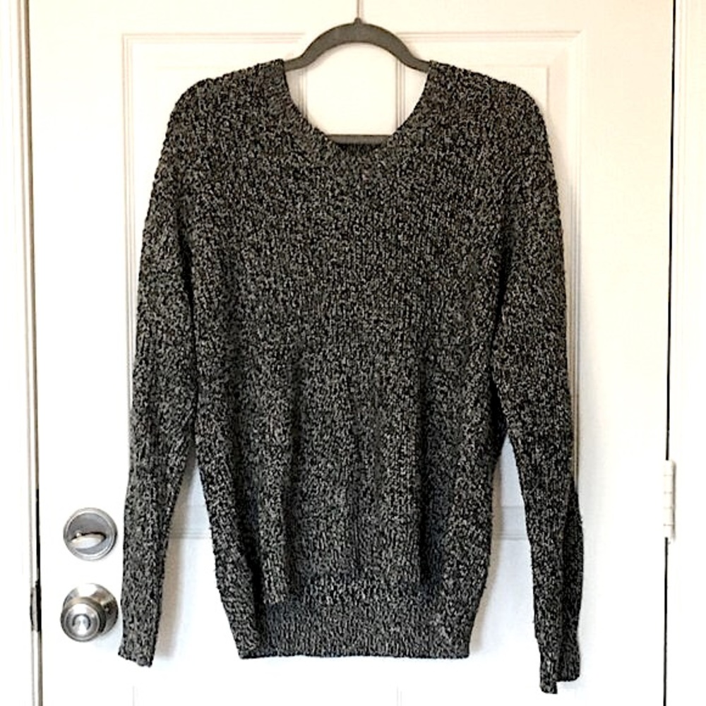 A New Day Longsleeve V-Neck Heather Gray Sweater